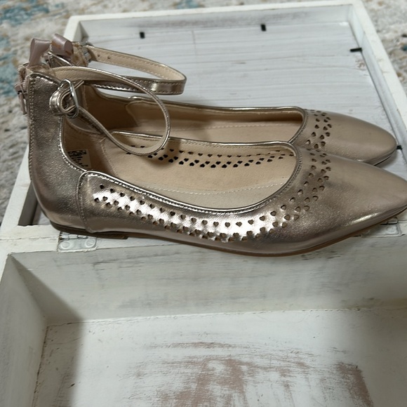 GAP Kids Rose Gold Ballet Flats sz 3 - Picture 2 of 4